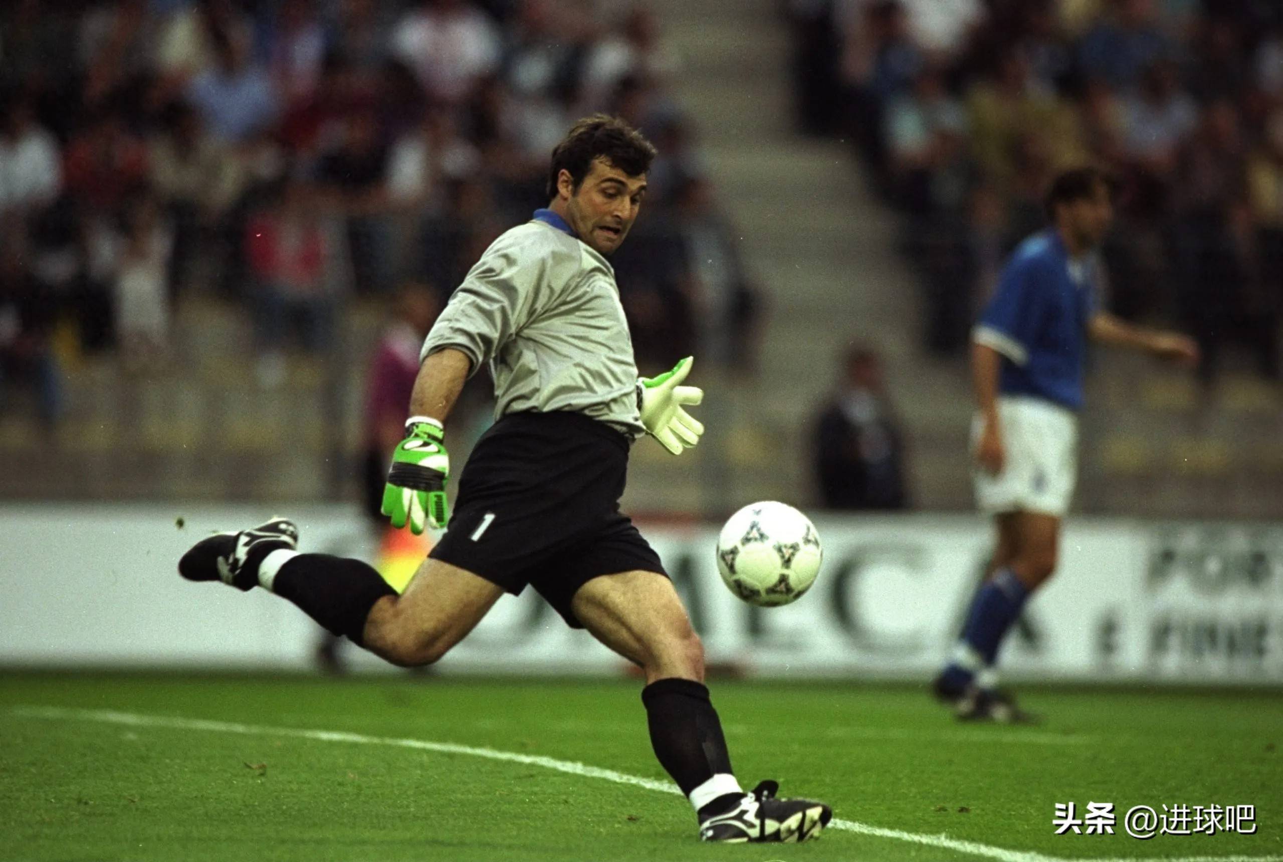 利记官网-意大利队掌握欧洲杯预选赛主导权，势不可挡