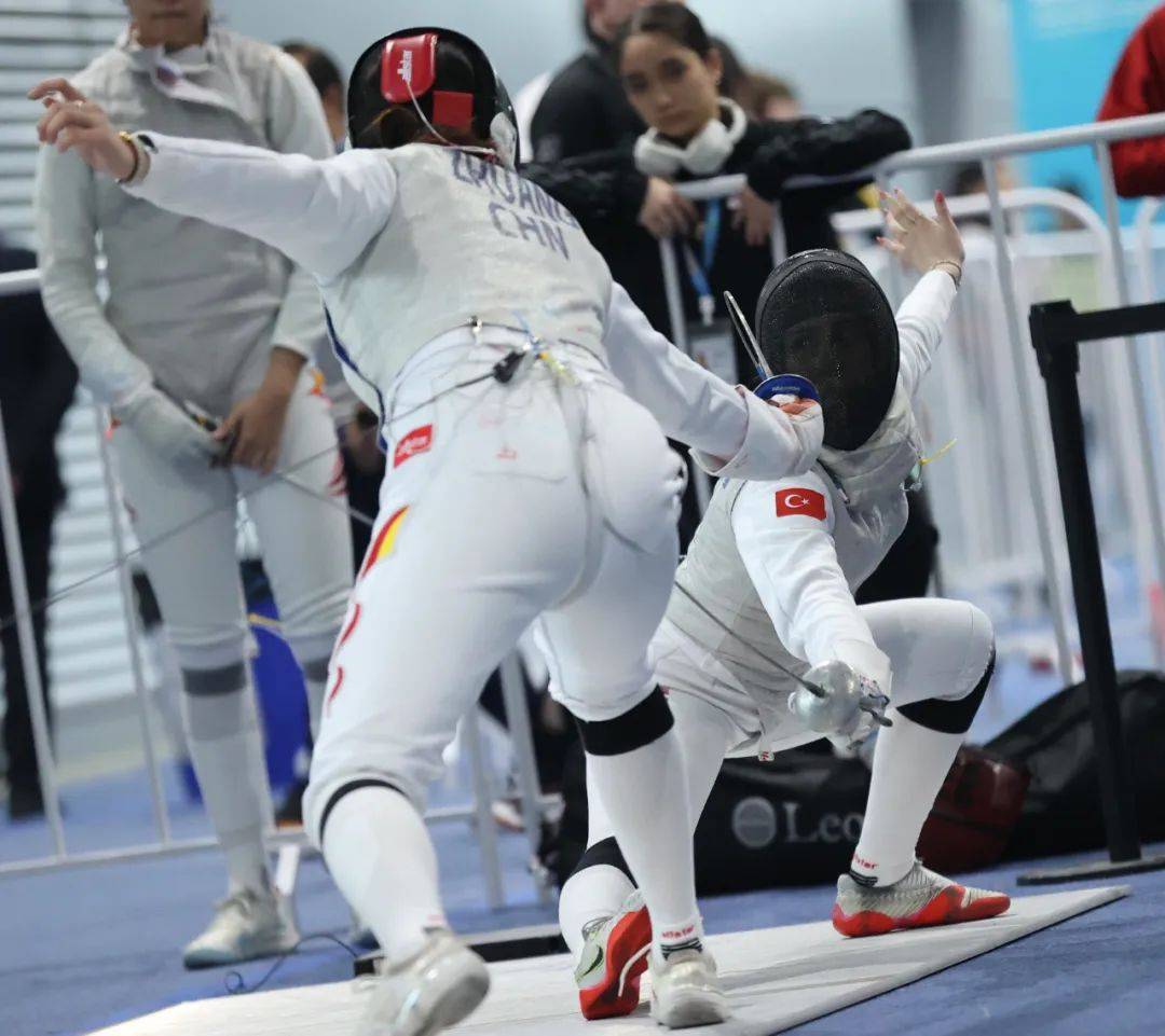 利记官方网站-刚果击剑选手稳扎稳打，晋级决赛