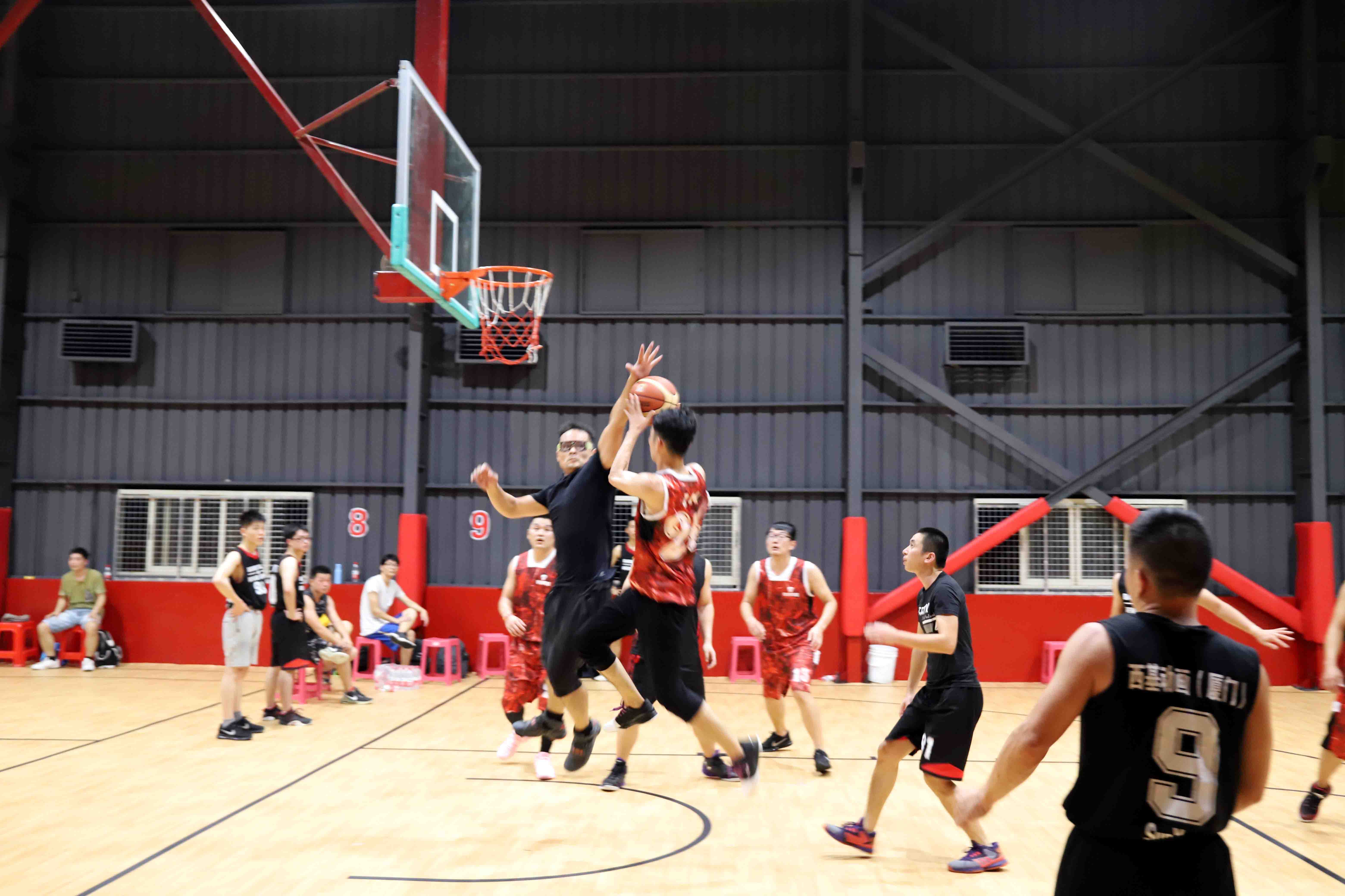 利记官网-纠缠不清：两队棋逢对手，面对面的对决充满悬念