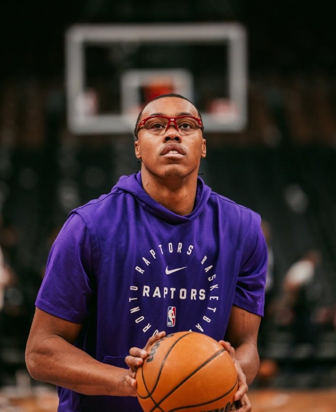 利记官网-猛龙后卫复出，冲击篮球世界无限可能