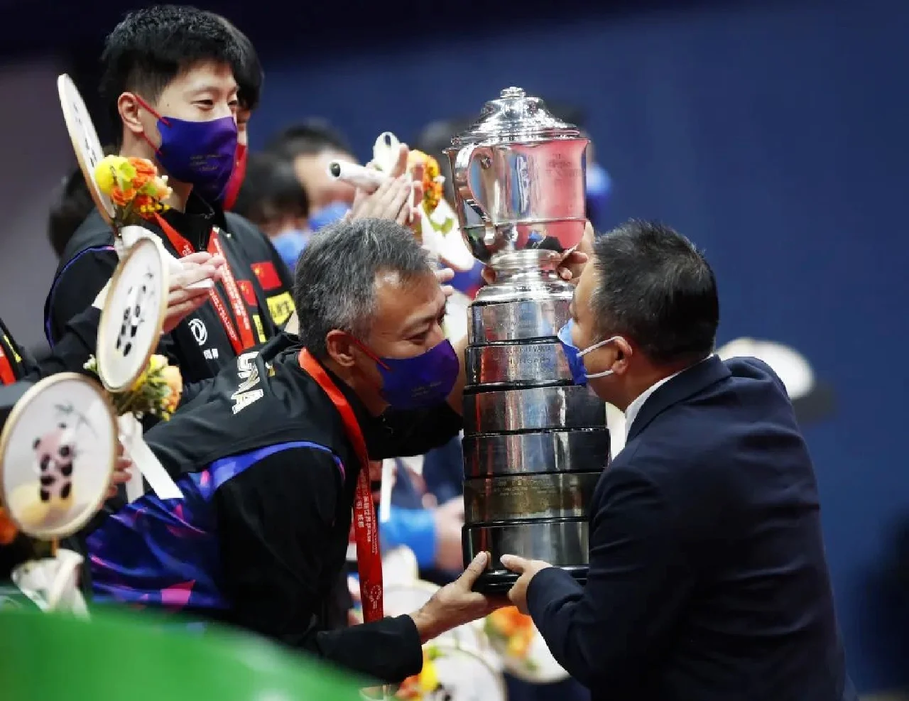 利记-雷恩勇往直前，顽强拼搏为胜利绝不言败