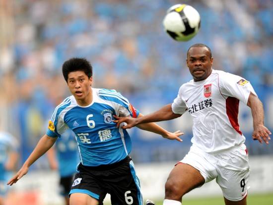 利记官网-大连足球队实现逆转，赢得比赛