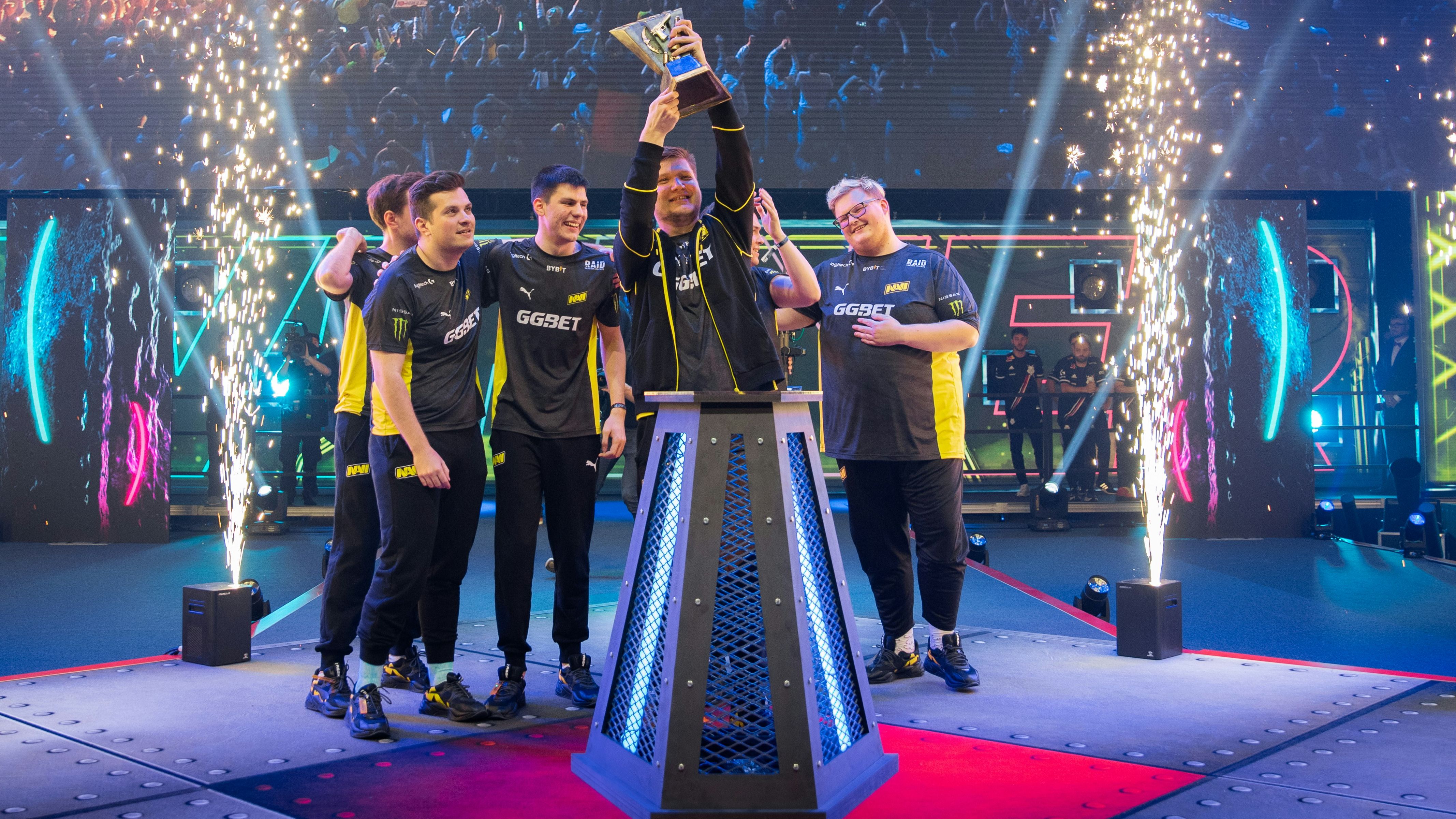 利记官网-战队表现优异，引发现场欢呼