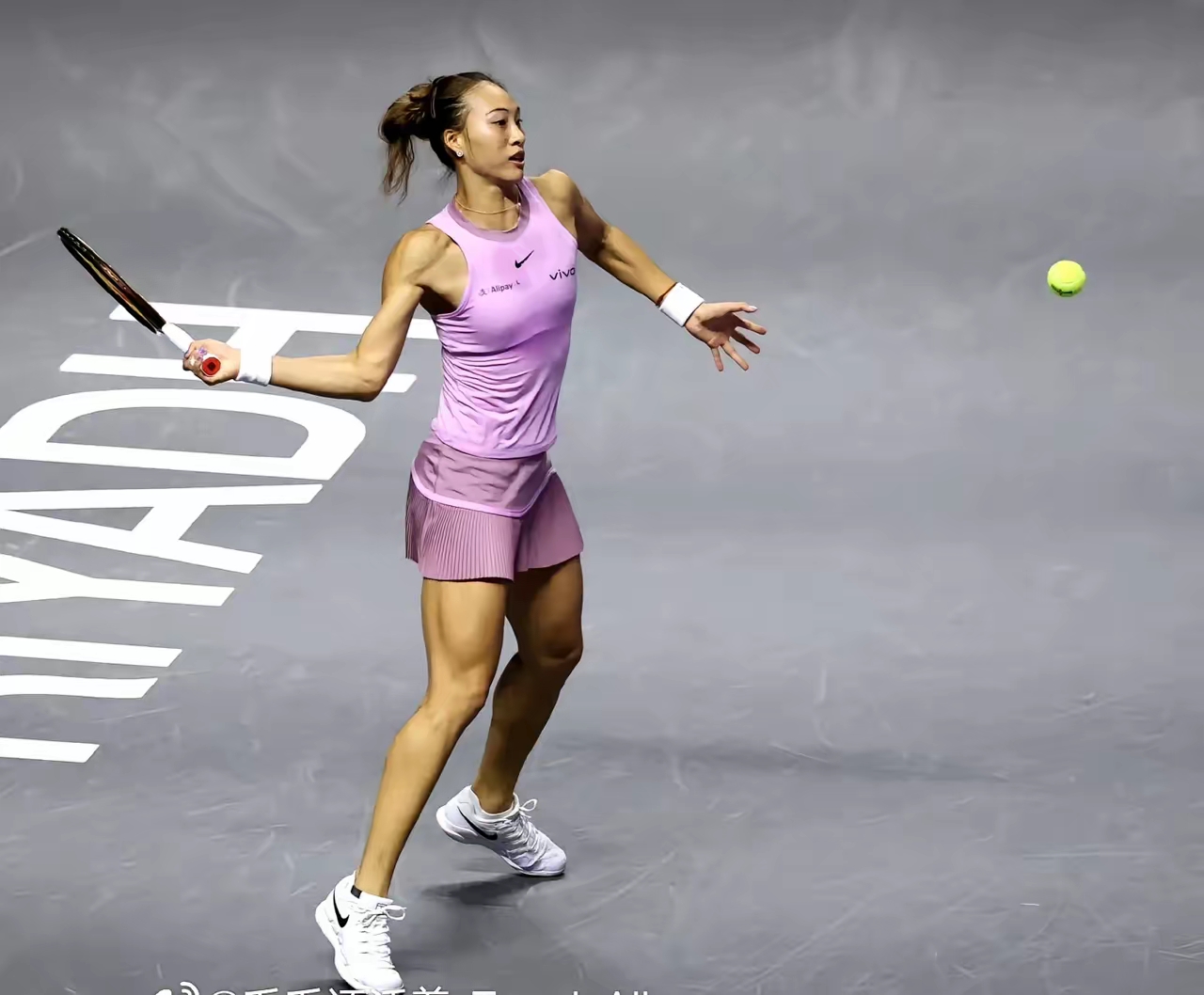 利记官方网站-比赛中情绪澎湃,球员展现出极大耐力